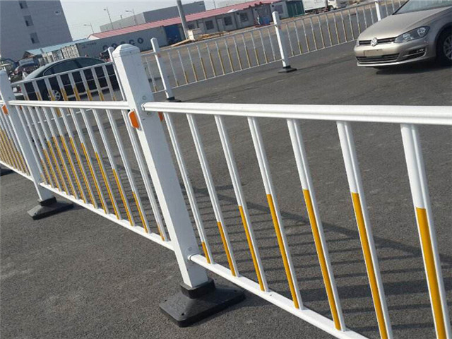 河北市政道路護(hù)欄圖片4